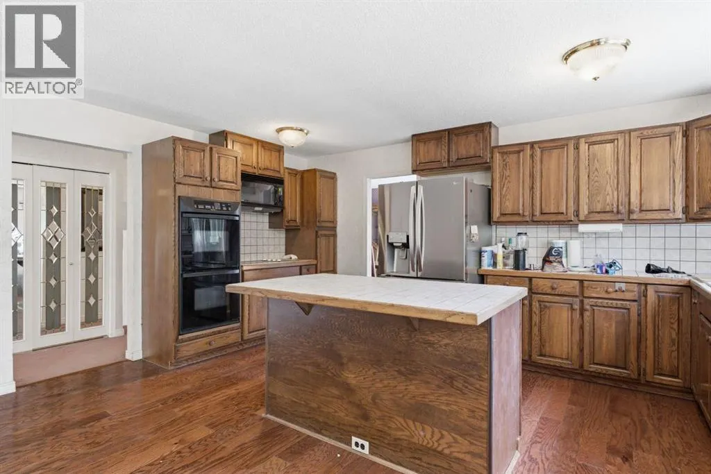 331 Oakfern Crescent SW