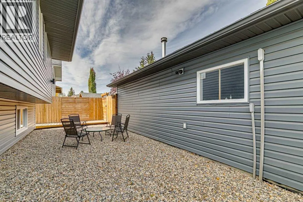 355 Woodbine Boulevard SW