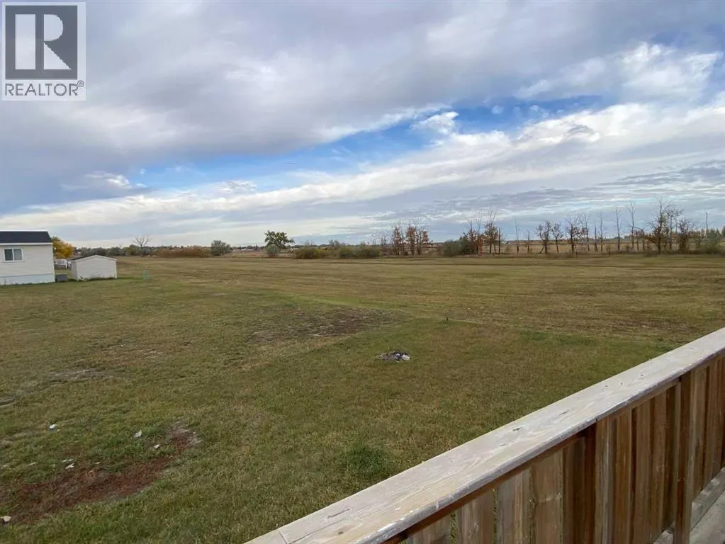 127 Meadowplace Drive E