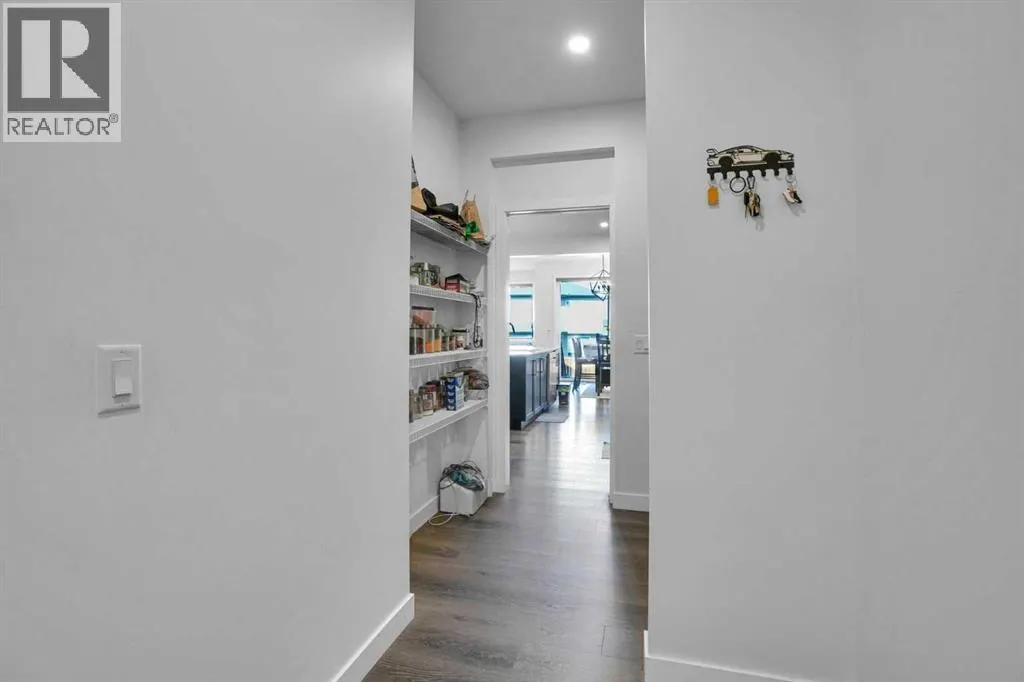 314 Corner Meadows Way NE