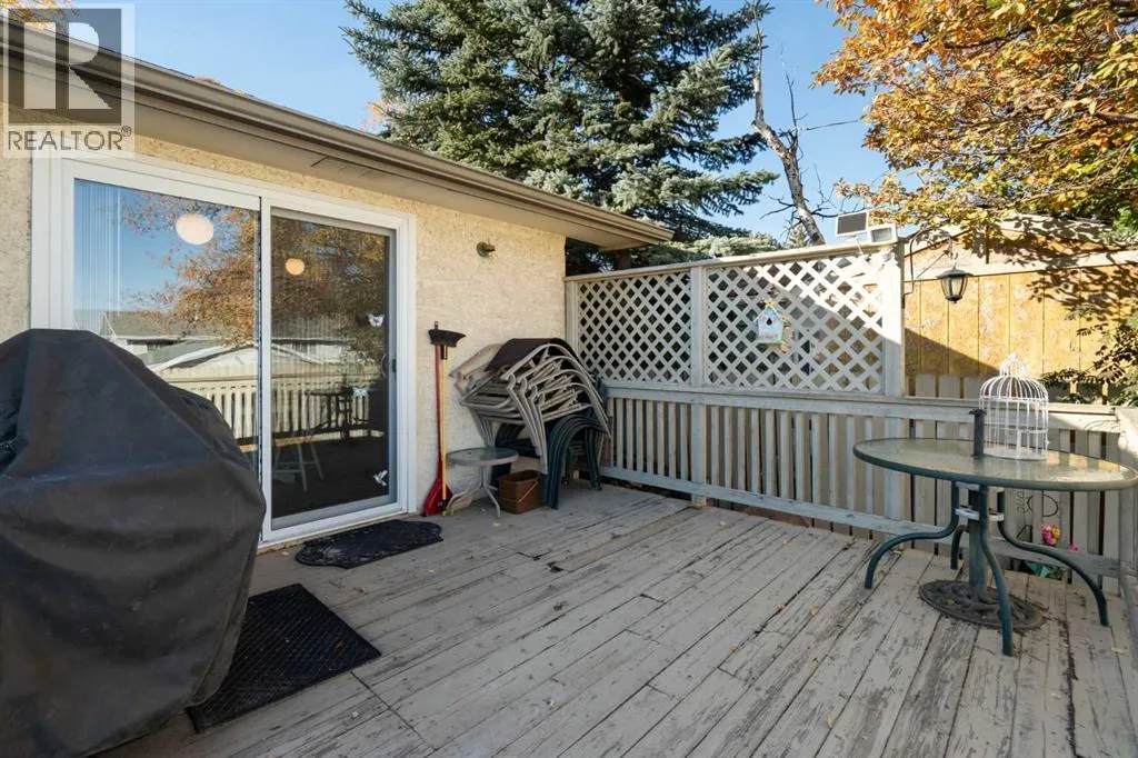 212 Whiteview Bay NE