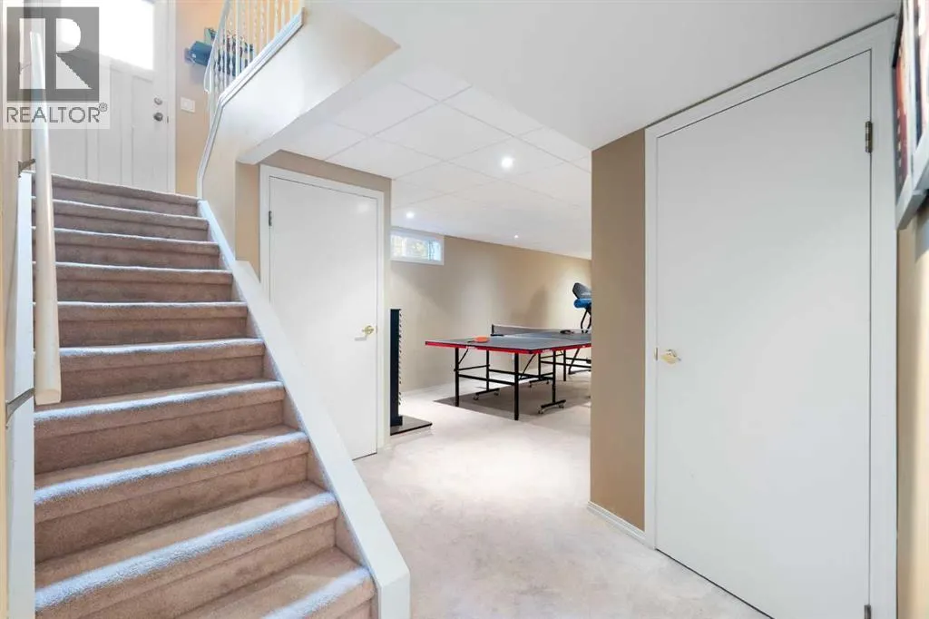 212 Whiteview Bay NE