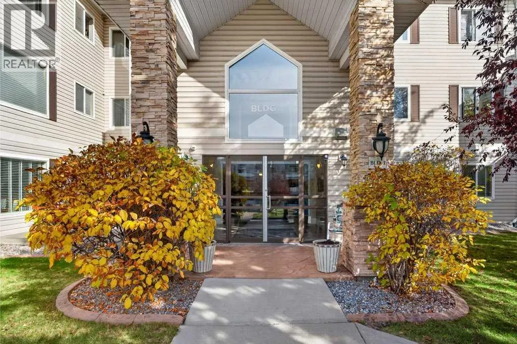 1202, 7451 Springbank Boulevard SW