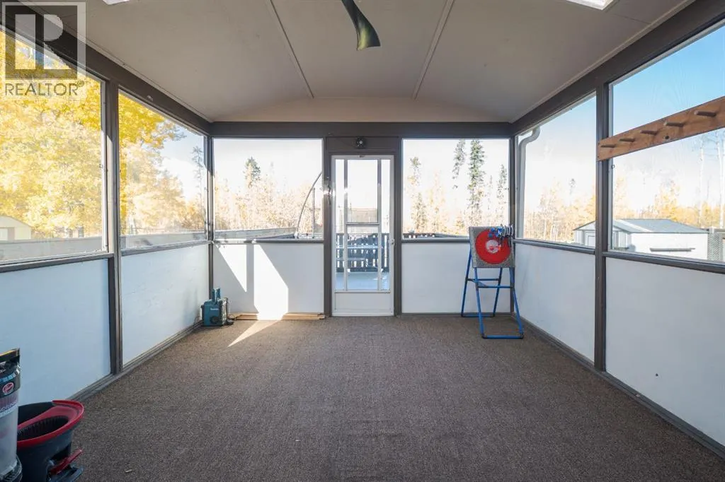 162 Maclaren Crescent