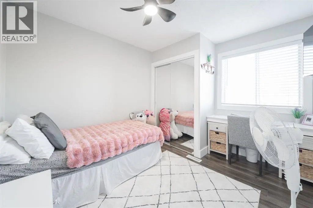 162 Maclaren Crescent