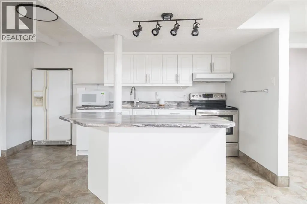 162 Maclaren Crescent