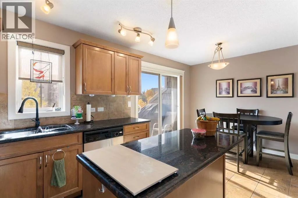 2008, 2370 Bayside Road SW
