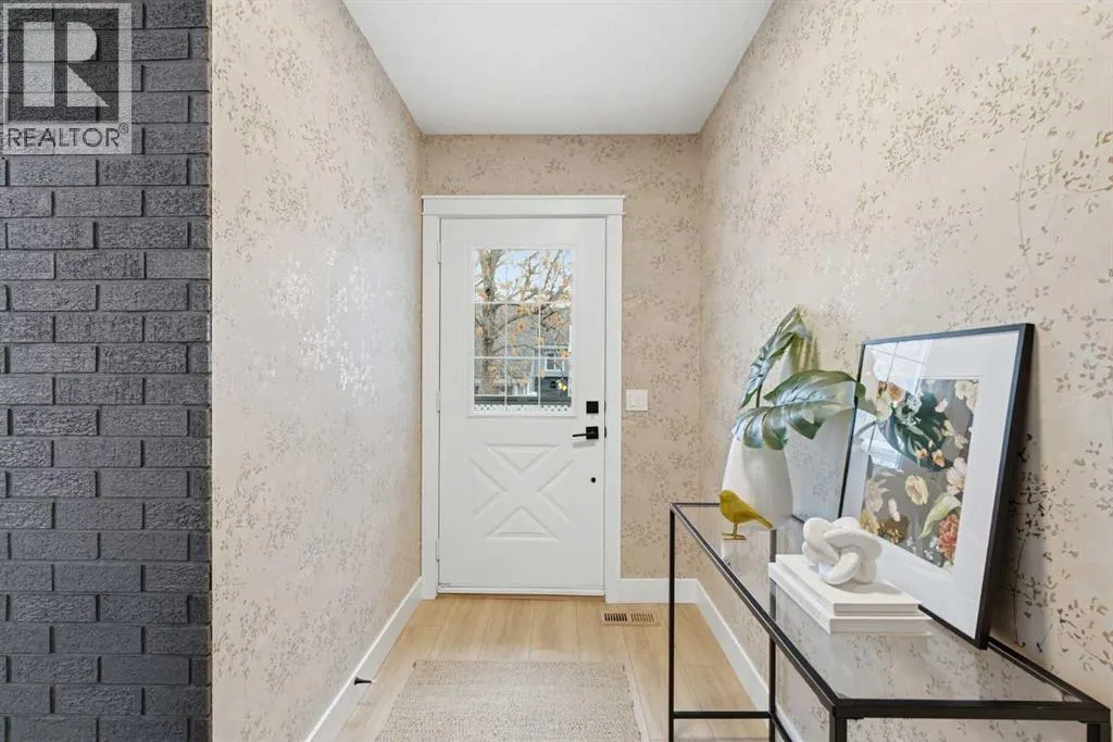 52, 28 Berwick Crescent NW