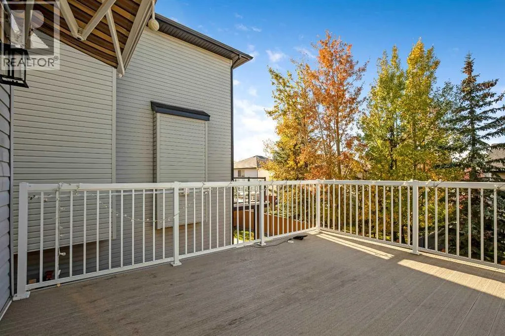 44 Rocky Ridge Close NW