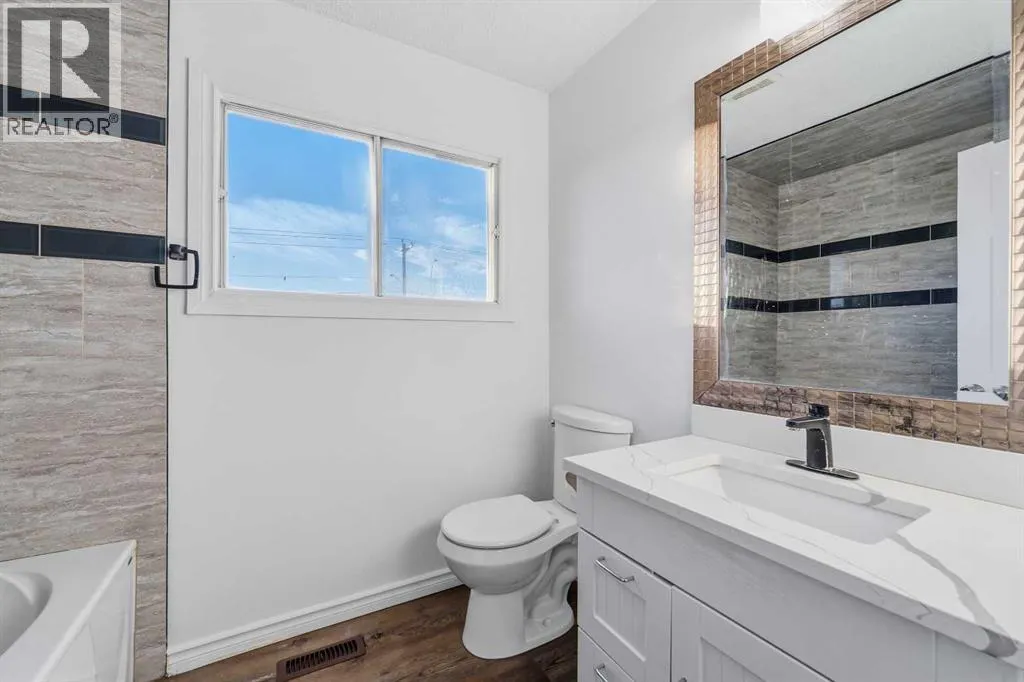120 Whitefield Drive NE