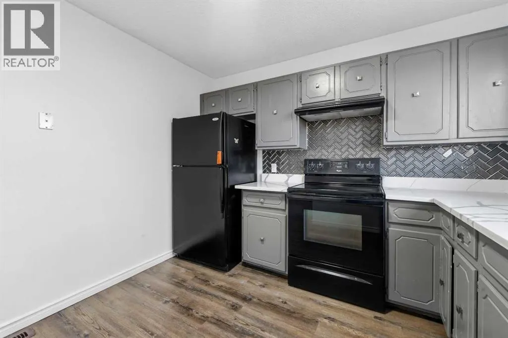 120 Whitefield Drive NE