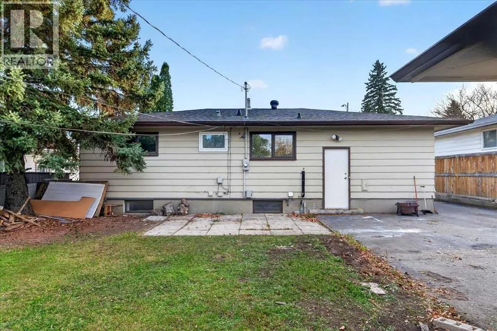 8 Hogarth Crescent SW