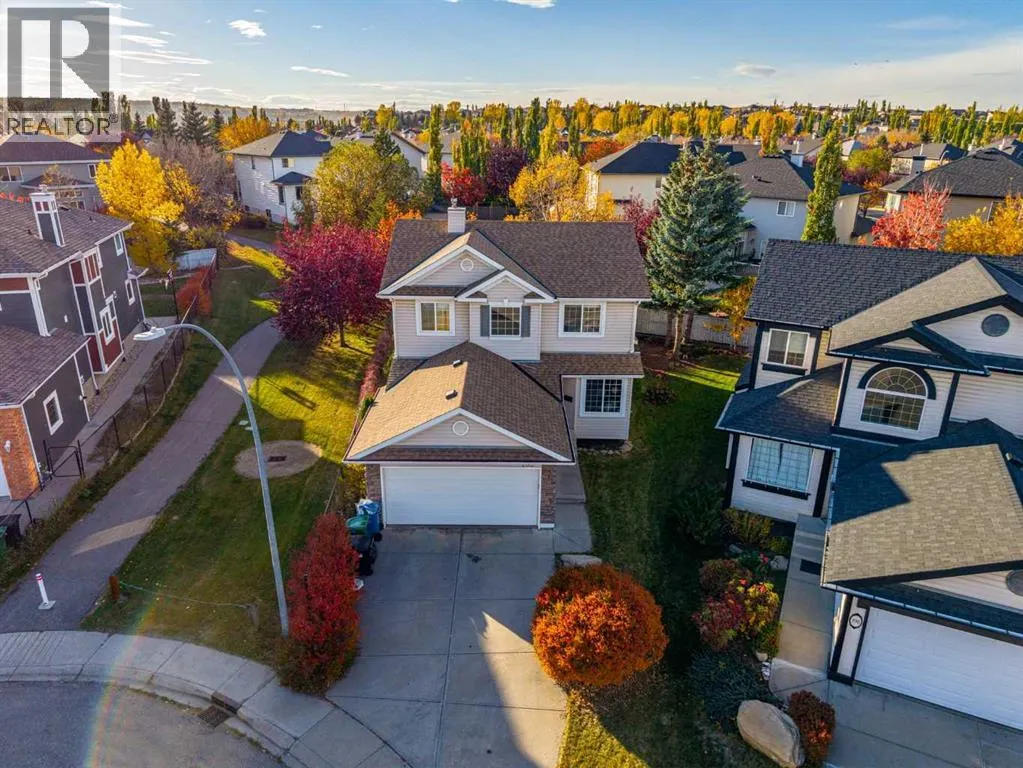 202 Panorama Hills Close NW