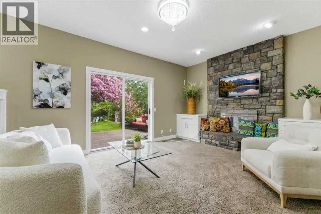 36 Varsity Estates Court NW