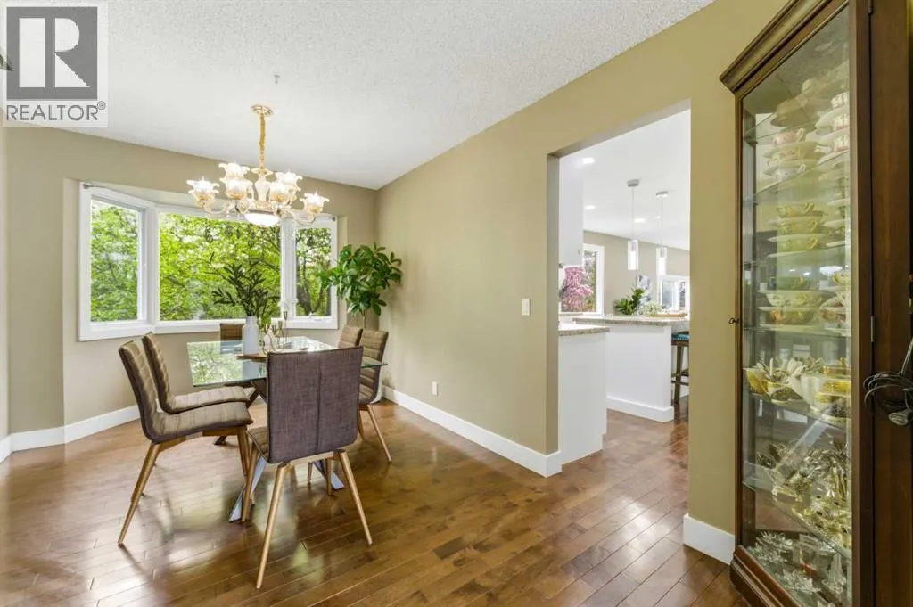 36 Varsity Estates Court NW
