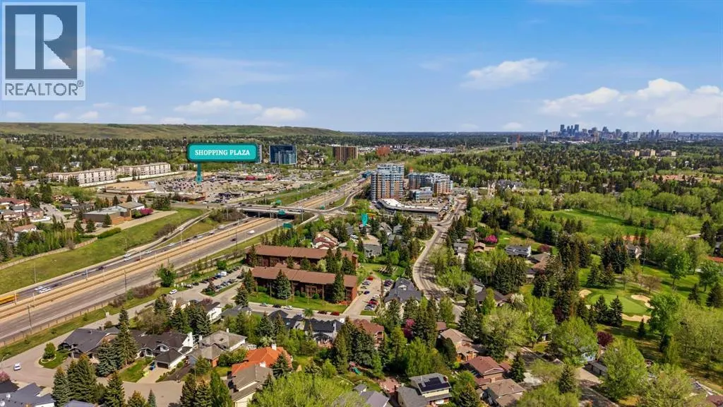 36 Varsity Estates Court NW