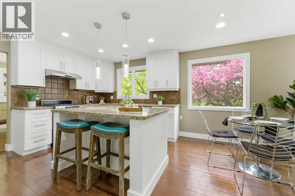 36 Varsity Estates Court NW