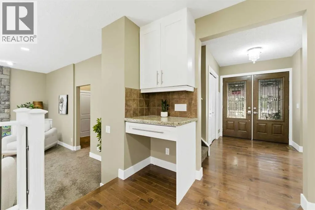 36 Varsity Estates Court NW