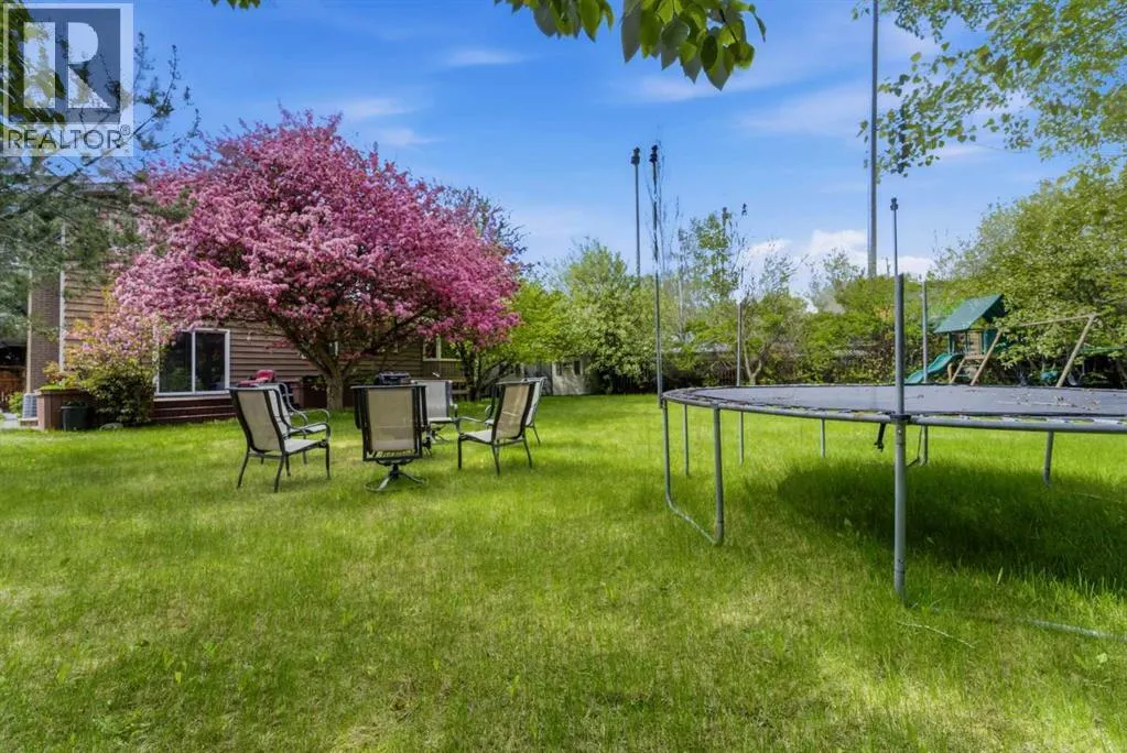 36 Varsity Estates Court NW