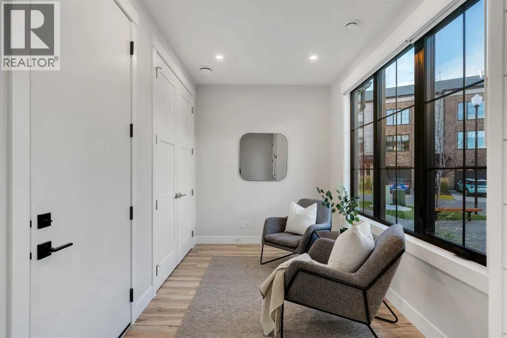 27, 130 Discovery Drive SW