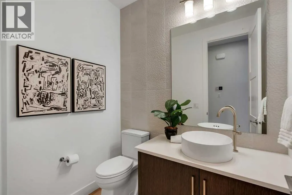 27, 130 Discovery Drive SW