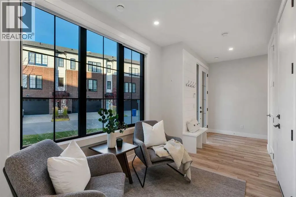 27, 130 Discovery Drive SW