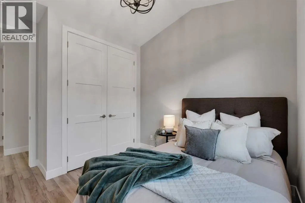 27, 130 Discovery Drive SW