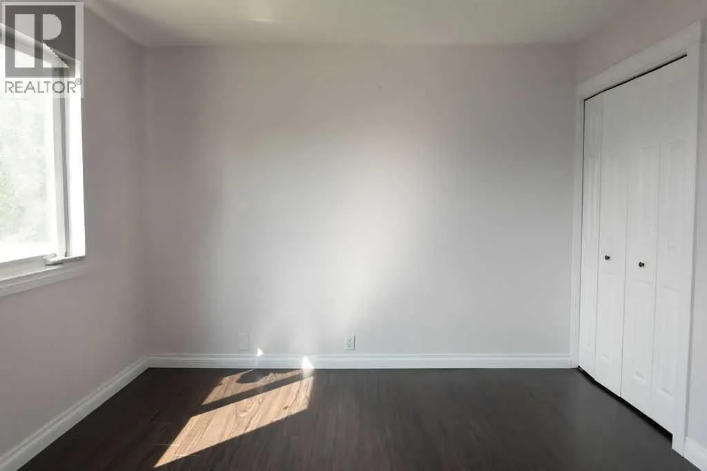 110 Bird Crescent