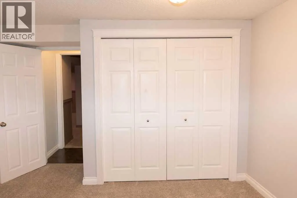 110 Bird Crescent