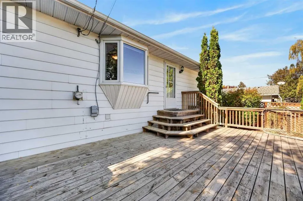 637 Willowburn Crescent SE