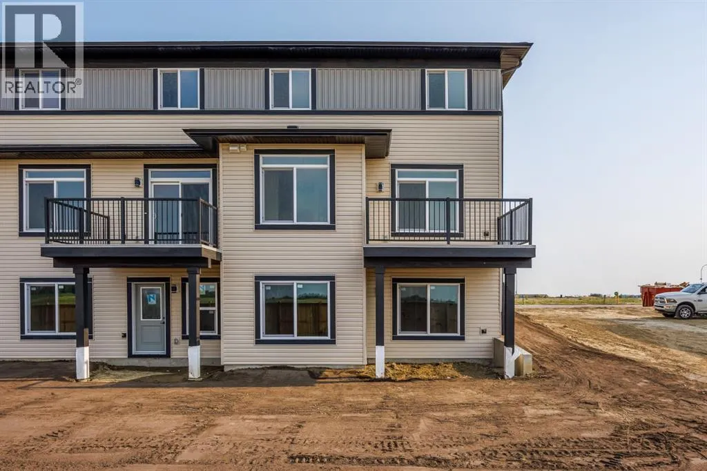 142 Lakewood Crescent