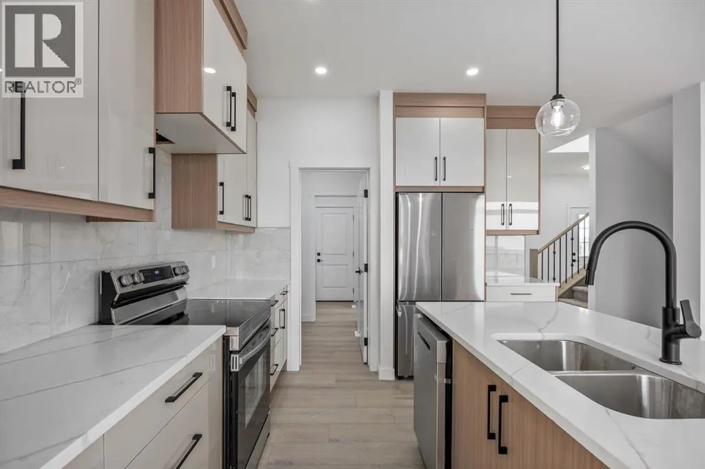 142 Lakewood Crescent