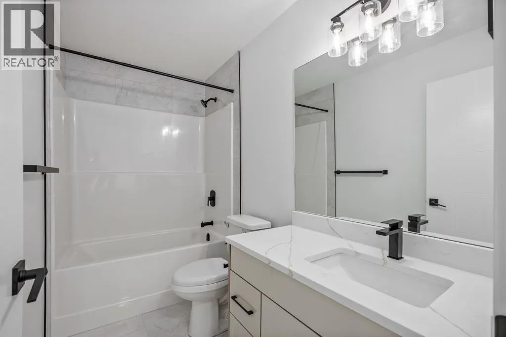142 Lakewood Crescent