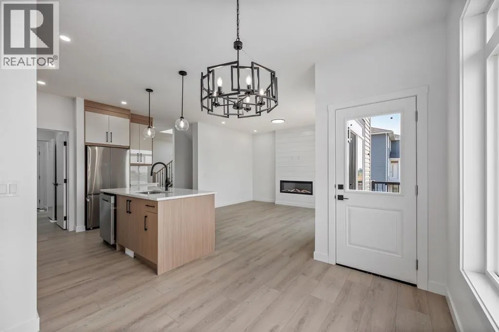 142 Lakewood Crescent