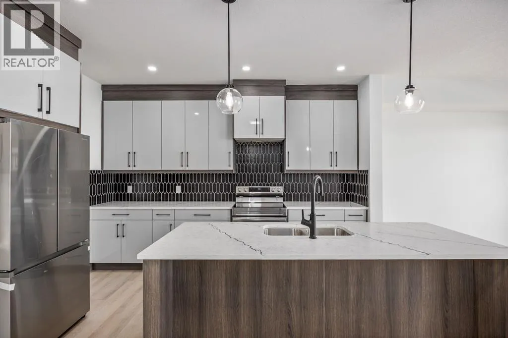 140 Lakewood Crescent