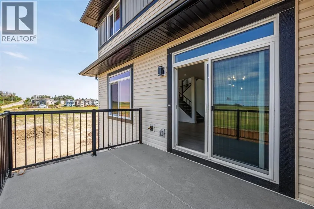 140 Lakewood Crescent
