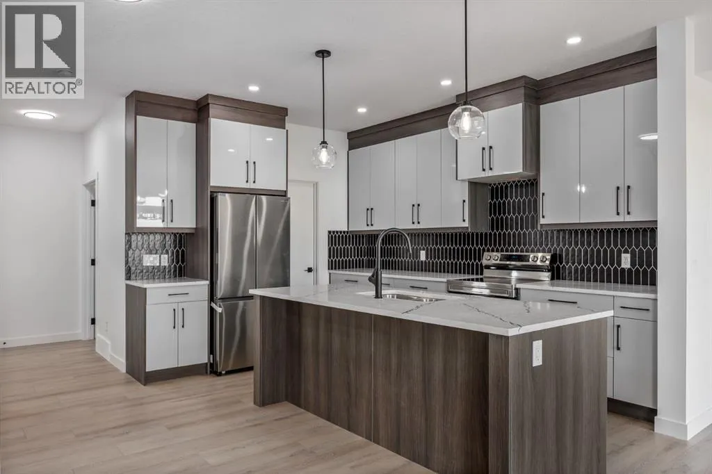 140 Lakewood Crescent
