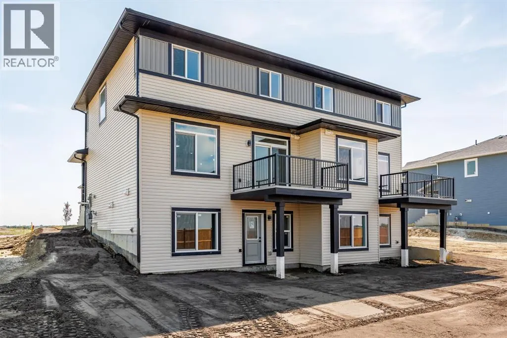 140 Lakewood Crescent