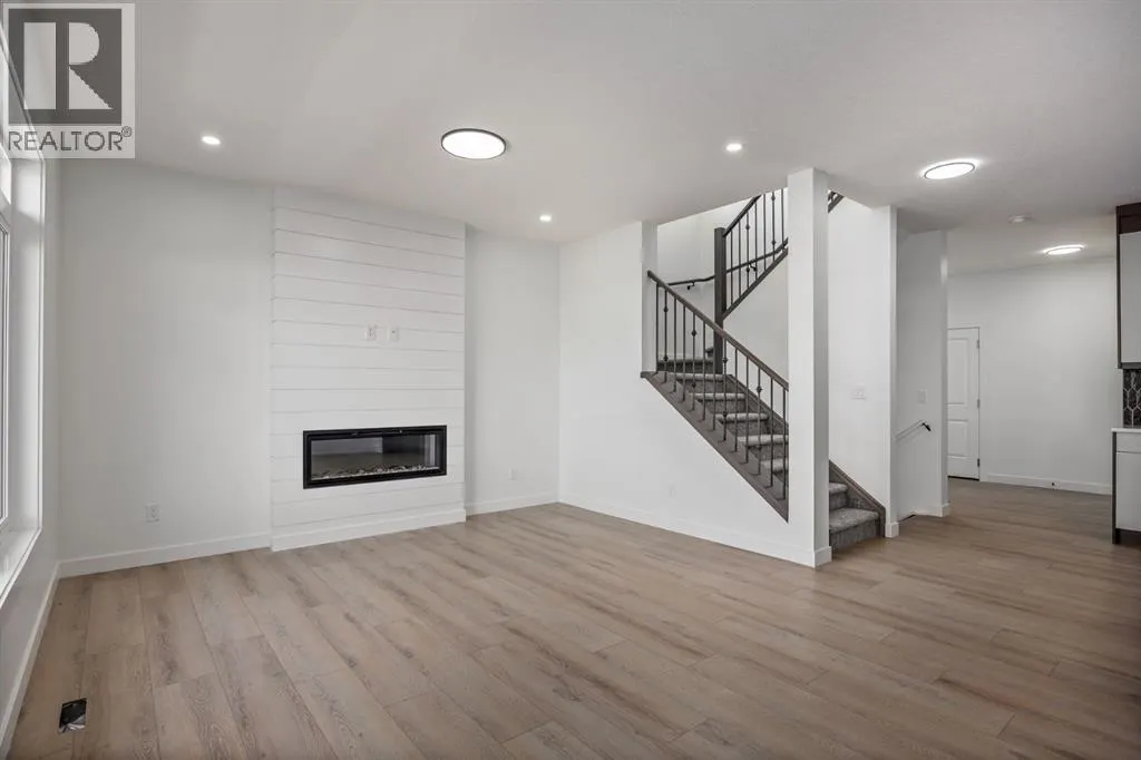 140 Lakewood Crescent