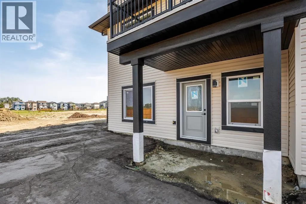140 Lakewood Crescent