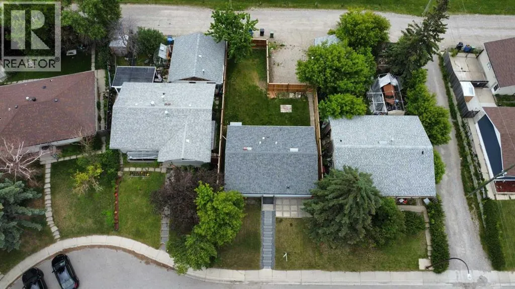 119 Maranda Close NE