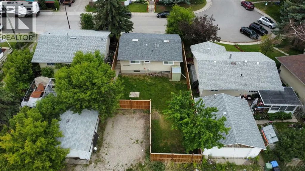 119 Maranda Close NE