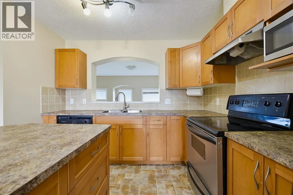 16 Eversyde Park SW