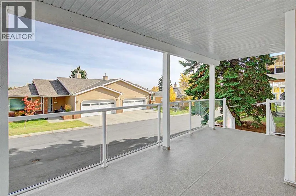 164 Strathaven Circle SW