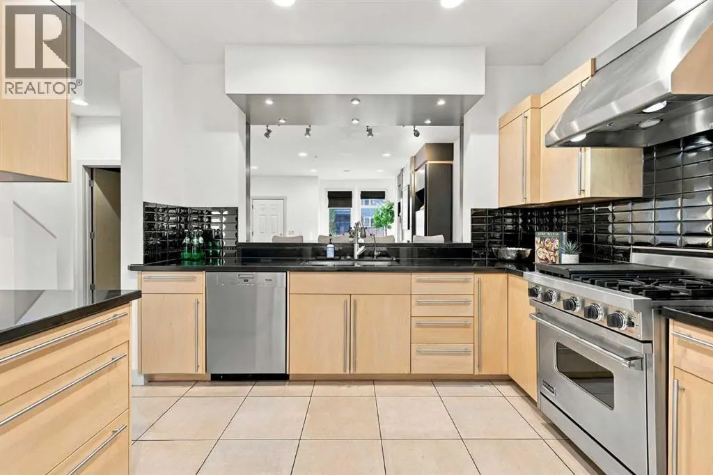 1908 10A Street SW
