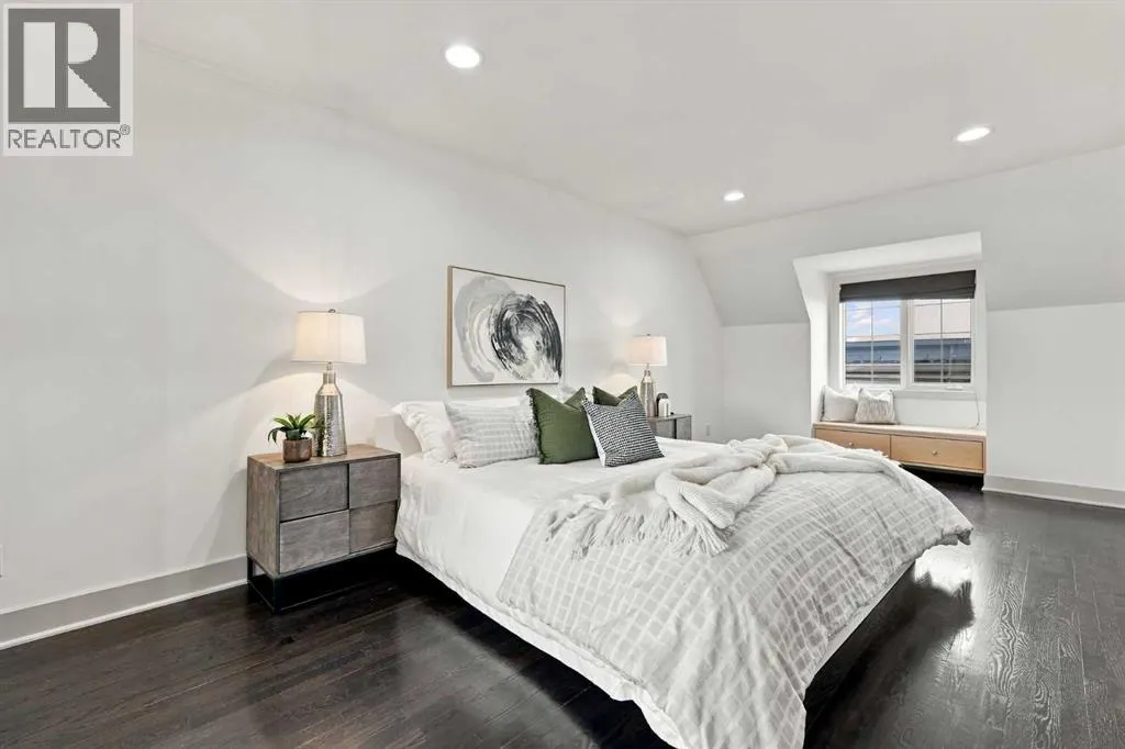 1908 10A Street SW