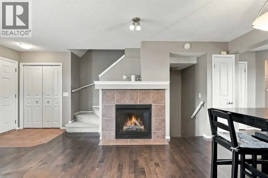 144 Elgin Meadows View SE