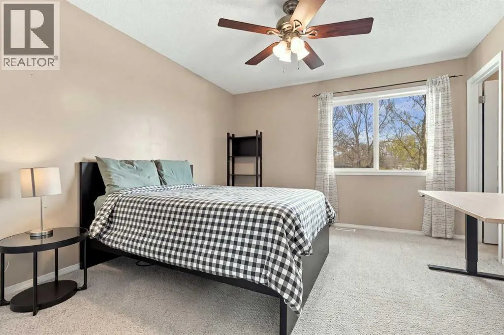 144 Elgin Meadows View SE