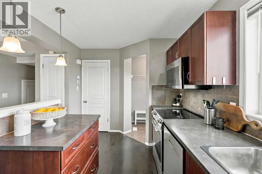 144 Elgin Meadows View SE