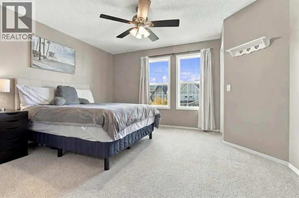 144 Elgin Meadows View SE